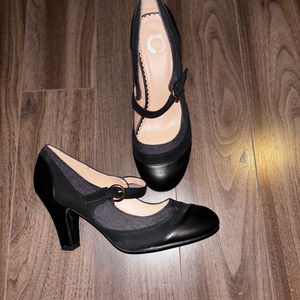 Elegant Black Mary Jane Heels